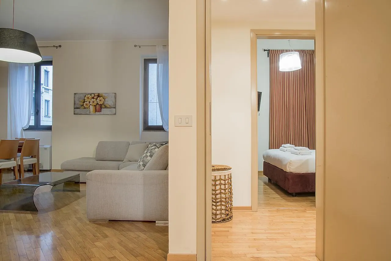 Apartment Easyhomes - San Babila Corridoni Milan